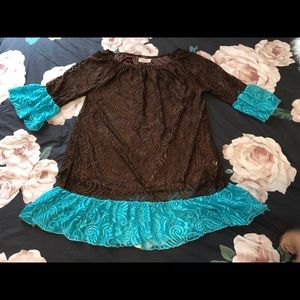 ON HOLD @redlek Lady’s World Boutique Lace Shirt